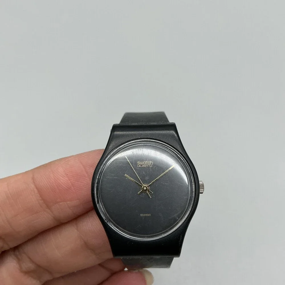 Vintage Swatch Black Magic Womens Watch 25mm Gold Tone Hands Swiss New Battery